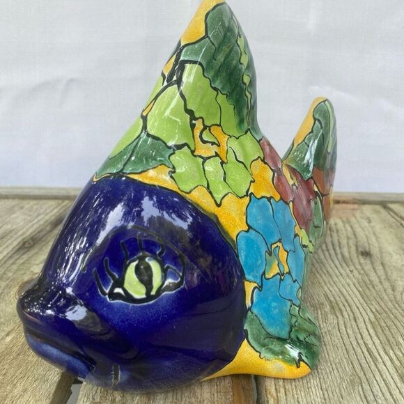 Hand Painted Talavera Ceramic Fish Figurine Made in Mexico Multicolor Folk Art - Picture 4 of 8